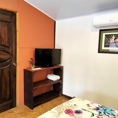 Hotel Los Ranchos Jaco Bagian luar foto