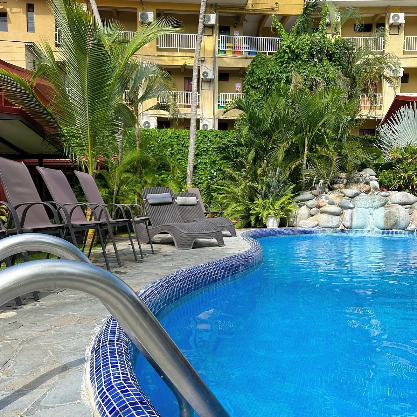 Hotel Los Ranchos Jaco Bagian luar foto