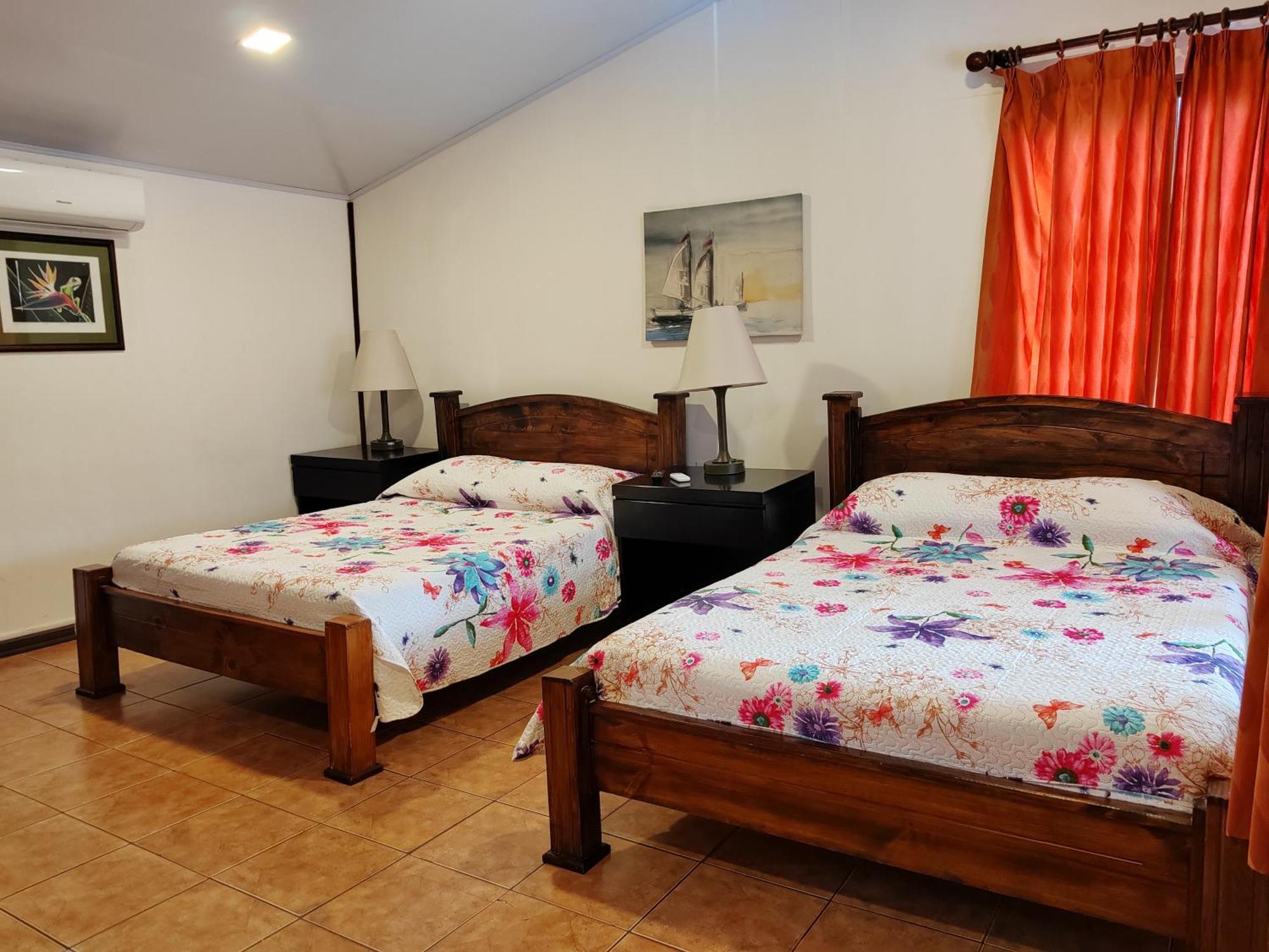 Hotel Los Ranchos Jaco Bagian luar foto